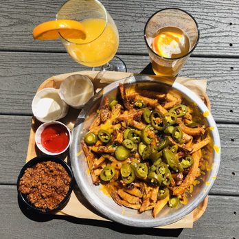 Rodeo Goat - Moontang and Cheese Fries Surprise - Burgers Near Me - Rockwall, Texas
