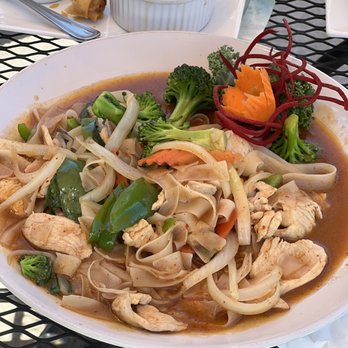 The Basil Leaf Sushi & Thai - Drunken noodle with chicken - Sushi Bars Near Me - High Point, North Carolina The Basil Leaf Sushi & Thai - Drunken noodle with chicken - Sushi Bars Near Me - High Point, North Carolina