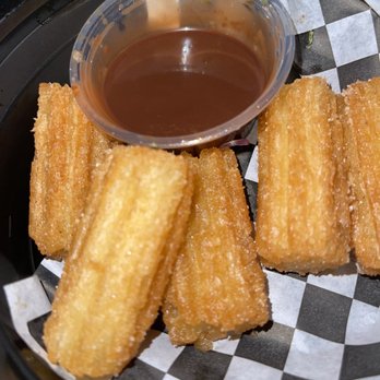La Eskinna - Churros - Food Trucks Near Me - Orlando, Florida