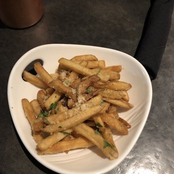 Yard House - Bars Near Me - Roseville, California