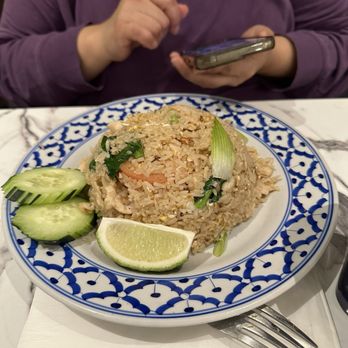 Niyom Thai Kitchen - Thai fried rice with chicken, perfectly executed. The dish is large but the rice is light, the chicken is noticeably soft. - Thai Near Me - Flushing, New York