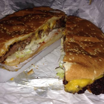Gyro Spot - Cheese Burger, tasty, flavorful, not a lot of meat but still very good and good prices - Fast Food Near Me - Hicksville, New York