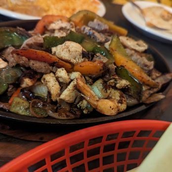 Oysters Mexican & Seafood - Mixed fajitas - Mexican Near Me - Kingman, Arizona Oysters Mexican & Seafood - Mixed fajitas - Mexican Near Me - Kingman, Arizona
