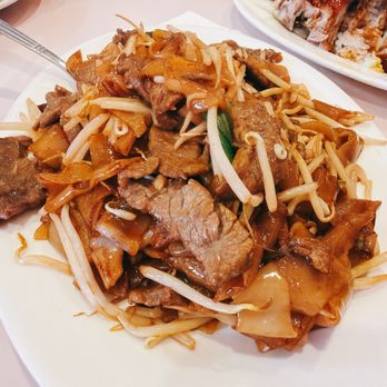 Tin Wong - Beef chow fun - Noodles Near Me - New York, New York Tin Wong - Beef chow fun - Noodles Near Me - New York, New York