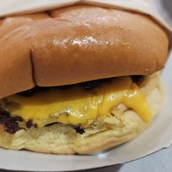 Smoke Eaters - Close-up of the Royale Smash Burger