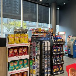 Couche-Tard - Snacks and ATM machine