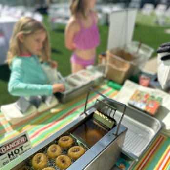 Mike's Mini Donuts - Caterers Near Me - Los Angeles, California