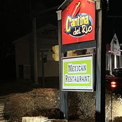 Cantina Del Rio - Sign