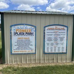Pioneer Memorial Park - Splash / water park rules and signs