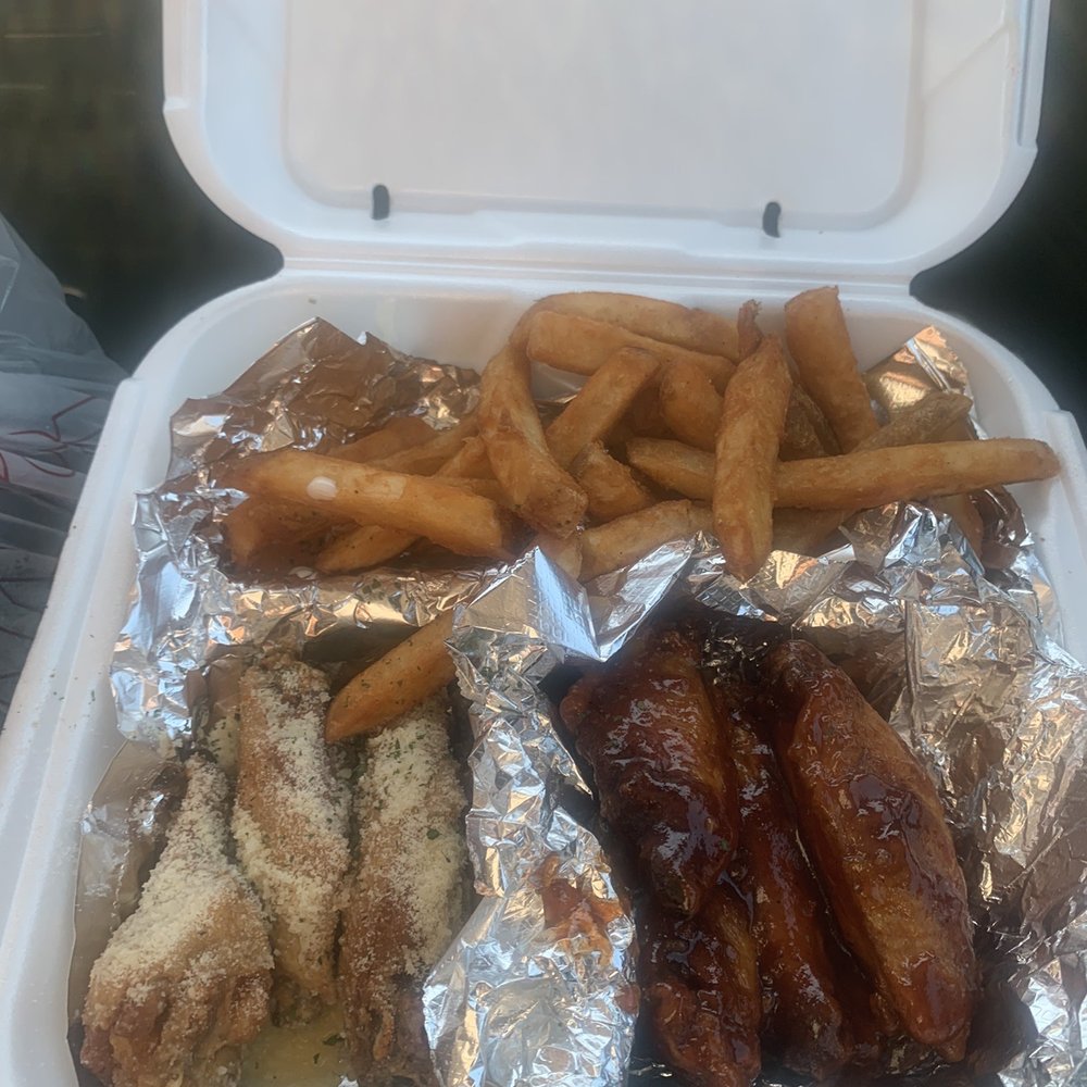 WingMan Redlands - Garlic Parmesan Honey and Boogie BBQ - Chicken Wings Near Me - Redlands, California WingMan Redlands - Garlic Parmesan Honey and Boogie BBQ - Chicken Wings Near Me - Redlands, California