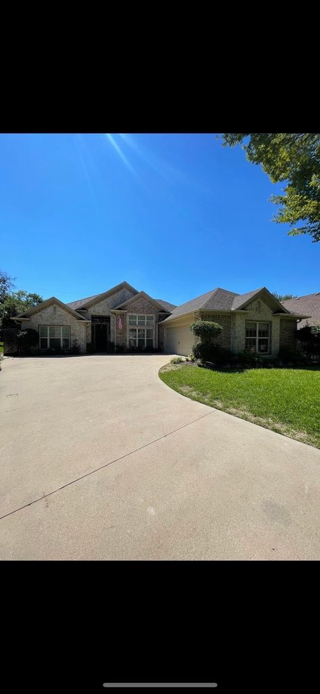 Slide of Top Dawg Roofing