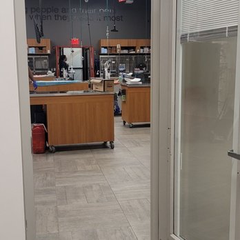 VEG ER for Pets - Photo from exam room looking out into the main triage area . - Emergency Pet Hospital Near Me - White Plains, New York VEG ER for Pets - Photo from exam room looking out into the main triage area . - Emergency Pet Hospital Near Me - White Plains, New York