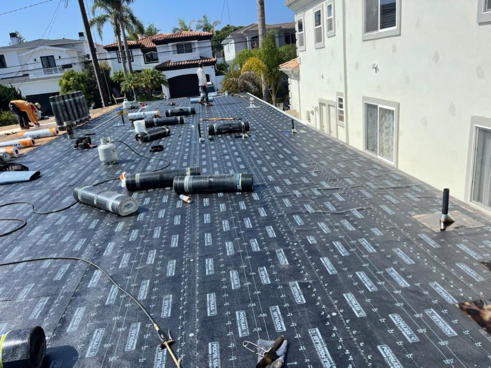 Slide of Arana Roofing