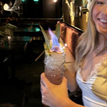 Alice - Cocktail Bars Near Me - Omaha, Nebraska
