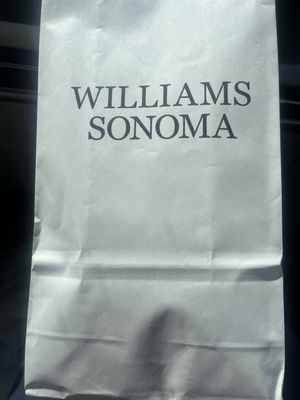 Williams-Sonoma by null