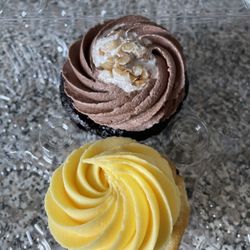 Papa's Cupcakes - Rocky Road and Lemon Drop