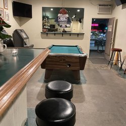 El Chucho - Pool table