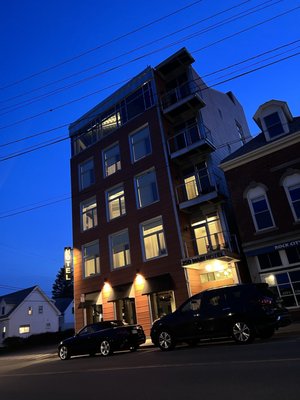 250 Main Hotel by null