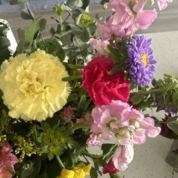 Dead flowers from 2 1/2 days ago delivery.