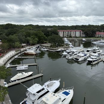 Harbour Town - Shopping Centers Near Me - Hilton Head Island, South Carolina Harbour Town - Shopping Centers Near Me - Hilton Head Island, South Carolina