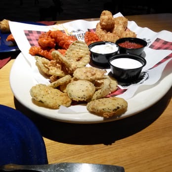Twin Peaks - Sports Bars Near Me - Madison Heights, Michigan Twin Peaks - Sports Bars Near Me - Madison Heights, Michigan