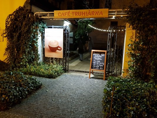 Café Truhlárna by null