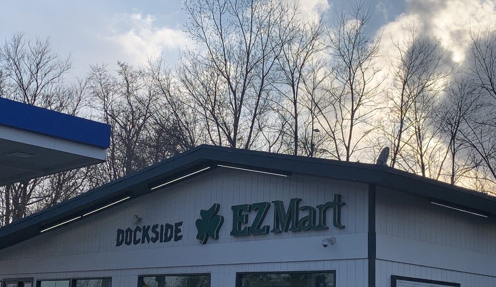 DOCKSIDE EZ MART Updated September 2024 123 Pine, Ferrysburg, Michigan Convenience Stores