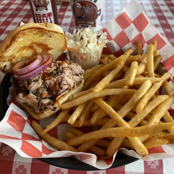 Danna's BBQ & Burger Shop - Carolina pulled pork sandwich. - Barbeque Near Me - Branson West, Missouri