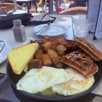 Water's Edge Restaurant and Bar - Perfect Plate breakfast - New American Near Me - Ventura, California Water's Edge Restaurant and Bar - Perfect Plate breakfast - New American Near Me - Ventura, California