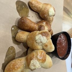 Garlic knots