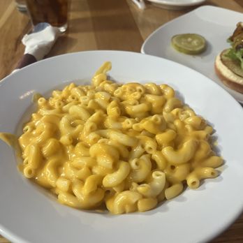 Crooked Horns Bar & Grill - Side portion of mac n cheese - Burgers Near Me - Sycamore, Illinois