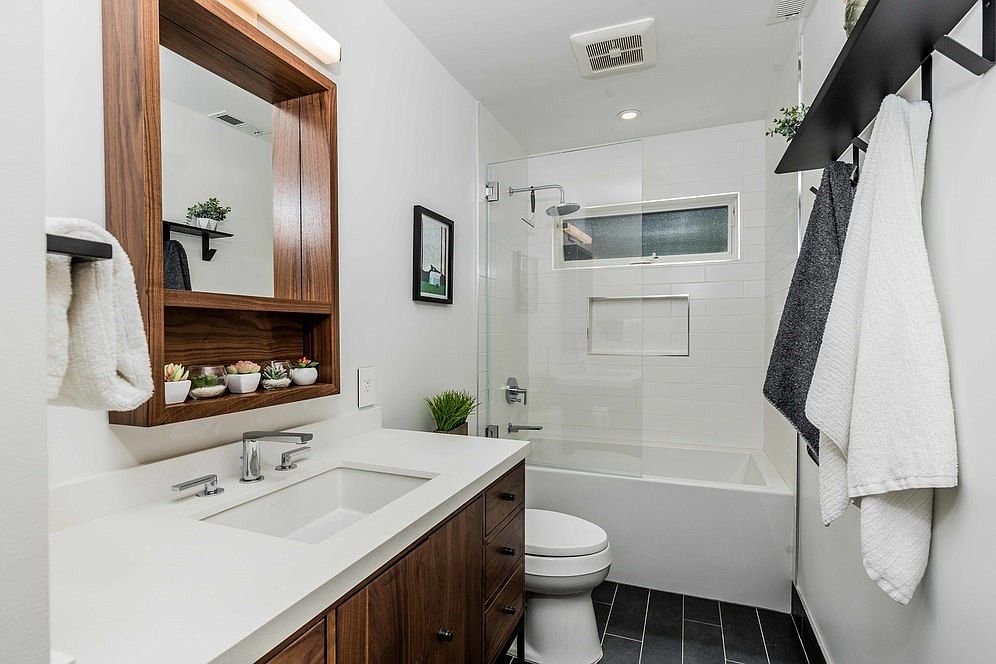 Slide of Built Right Construction & Restoration