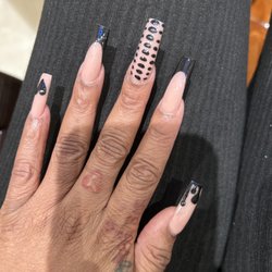 Pristine Nails and Spa at Millenia