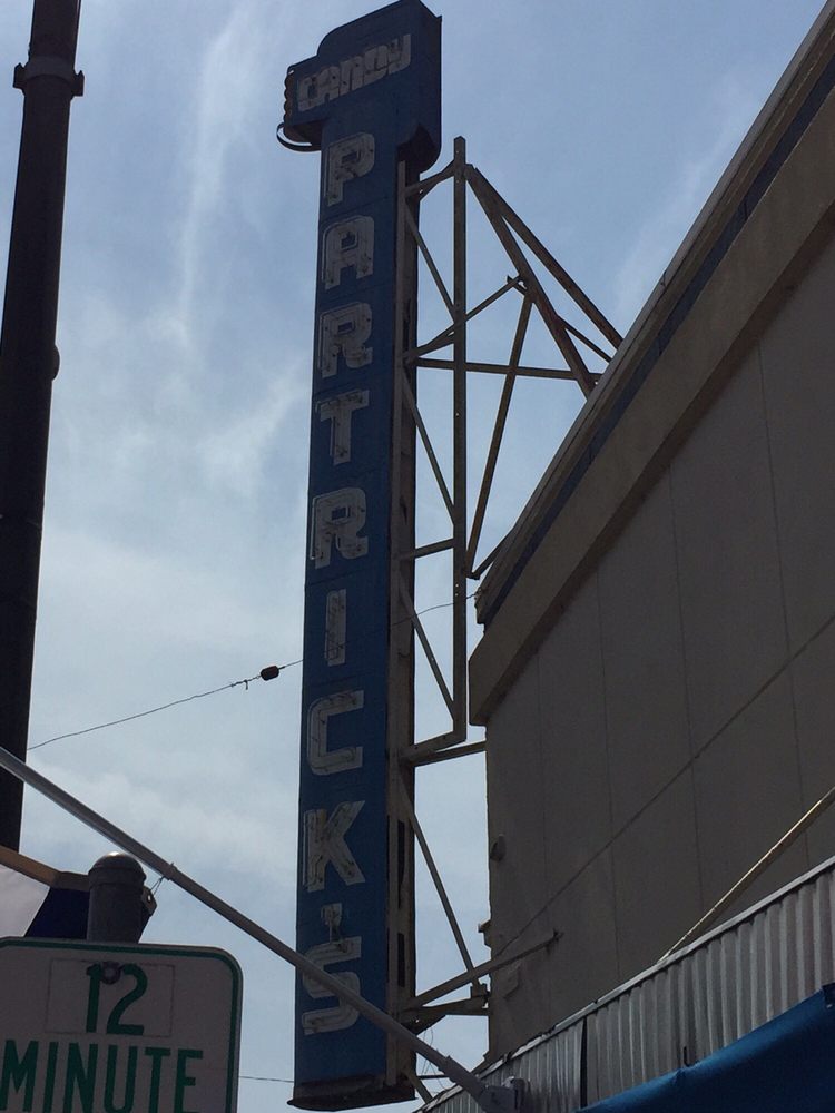 PARTRICK’S CANDY 33 Photos & 35 Reviews Candy Stores 537 F St