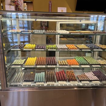 William Dean Chocolates - Chocolatiers & Shops Near Me - Belleair Bluffs, Florida William Dean Chocolates - Chocolatiers & Shops Near Me - Belleair Bluffs, Florida