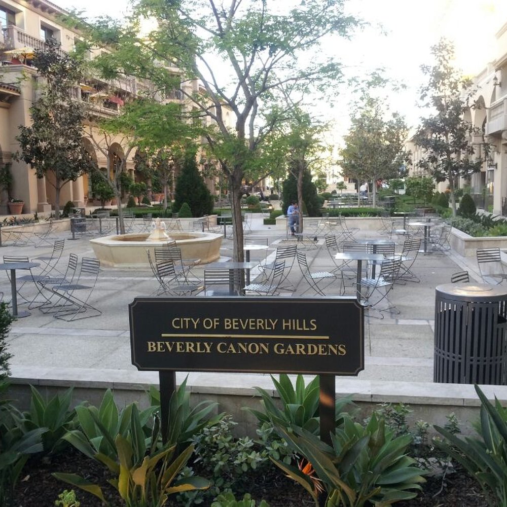 Beverly Canon Gardens - Parks Near Me - Beverly Hills, California