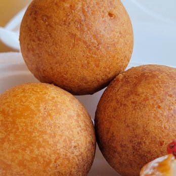 The Bakery Colombian Cafe - 3 mini buñuelos for $2, delicious - Coffee & Tea Near Me - Orlando, Florida
