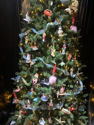 Murdoughs christmas barn robesonia pa