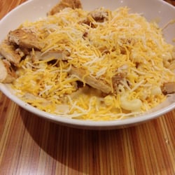 Noodles and Co - Mac n' cheese with grilled chicken.