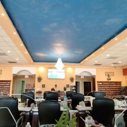 Oscar Nail Bar - Nail desk
