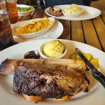 Weber Grill Restaurant - Barbeque Near Me - Chicago, Illinois