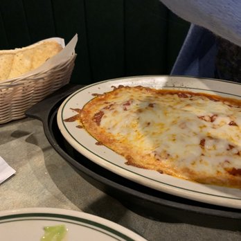 Venezia Italian Restaurant - Baked cheese ravioli with garlic bread - Italian Near Me - Advance, North Carolina