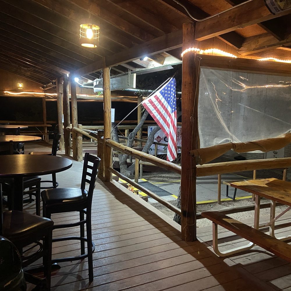 Hualapai Mountain Resort - Outside Dining - Resorts Near Me - Kingman, Arizona