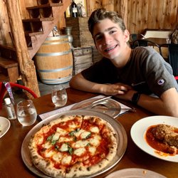 Jamesport Vineyards - Margherita Pizza, Meatballs, House Salad