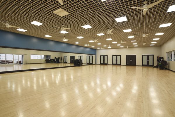 Onelife Fitness - McLean by null