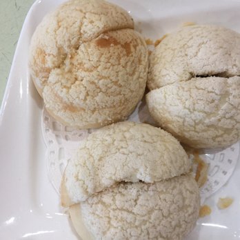 Grand Crystal Seafood Restaurant - Baked BBQ Pork Bun 焗义燒包 - Dim Sum Near Me - Burnaby, British Columbia Grand Crystal Seafood Restaurant - Baked BBQ Pork Bun 焗义燒包 - Dim Sum Near Me - Burnaby, British Columbia