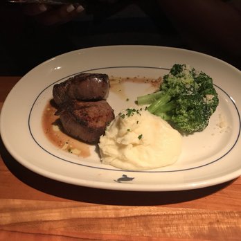 Houston's Restaurant - Filet - American Near Me - Pompano Beach, Florida Houston's Restaurant - Filet - American Near Me - Pompano Beach, Florida