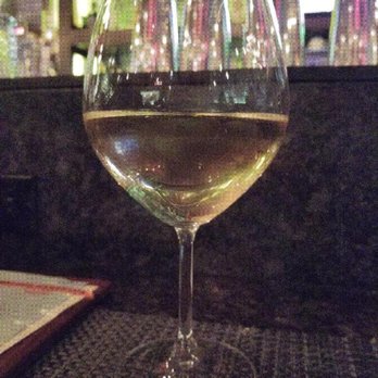 Roe Seafood Restaurant - Pinot Grigio - Seafood Near Me - Long Beach, California Roe Seafood Restaurant - Pinot Grigio - Seafood Near Me - Long Beach, California