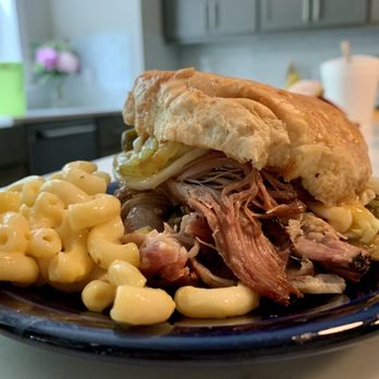 Brown's Bar-B-Que - ows pulled pork sandwich with macaroni and cheese - Barbeque Near Me - Austin, Texas Brown's Bar-B-Que - ows pulled pork sandwich with macaroni and cheese - Barbeque Near Me - Austin, Texas