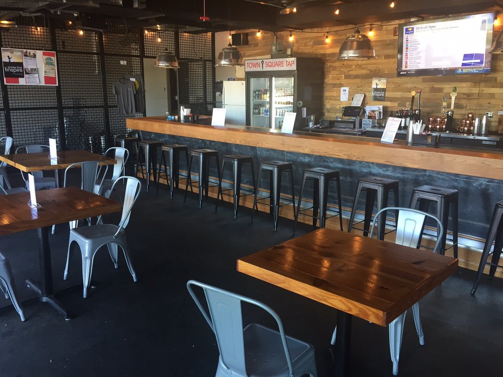 Town Square Tap Logo